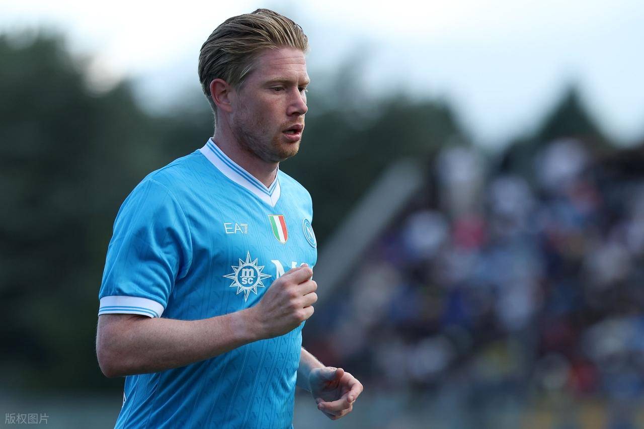 重回替补席！首节还剩8分多钟 文班亚马替补登场