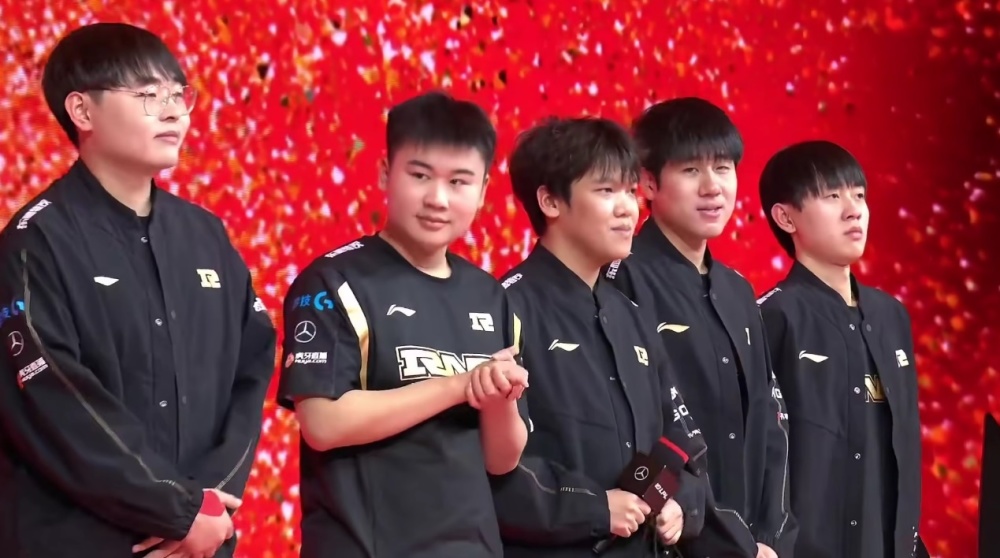 天迎来了激 天迎来了激