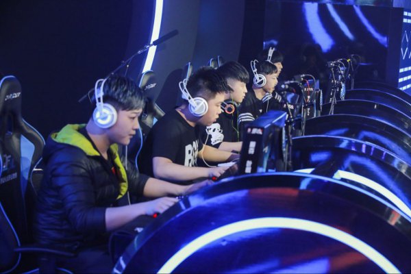 近日在一次 近日在一次